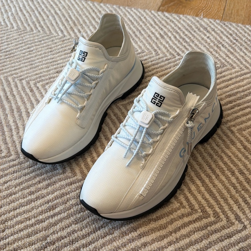 Givenchy Spectre blue and white zip sneakers size 39 runner shoe! 9 Authentic